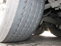 SCHMITZ CARGOBULL SCB*s3t, 2X LIFTING AXLE, 2X PALLET BASKET