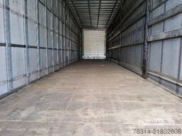 Schmitz Cargobull Curtainsider Mega Getränke