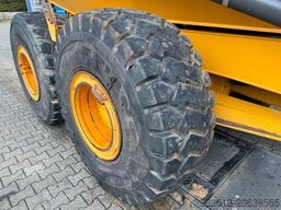 VOLVO A25G Dumper 10.137 h Baujahr 2021
