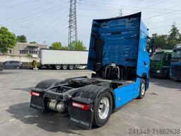 RENAULT T520 4x2