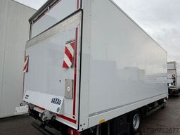 FUSO Canter 7C18 3-Sitzer Klima Ladebordwand