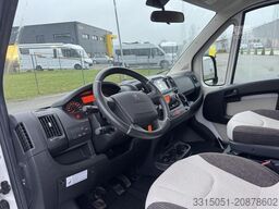 WEINSBERG CaraCompact 600 MEG Pepper Markise+Sat TV