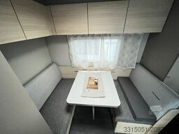 WEINSBERG CaraCito 390 QD 1350kg+Dusche+Steckdosen-Paket