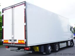 DAF XF 450 6x2 / KRONE 20 EPAL refrigerator