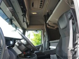 DAF XF 450 6x2 / KRONE 20 EPAL refrigerator
