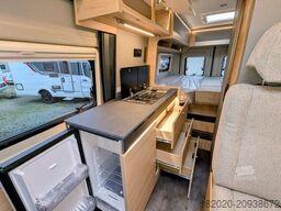 PÖSSL Trenta 640 Plus MAXI CHASSIS, 140 PSAUTOMATIK