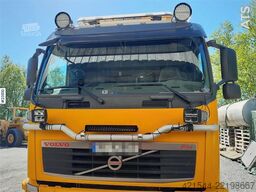 Volvo Fh540 8x4 plow rigged hook truck w/ 22T hook, two