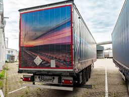 Schmitz Cargobull Trailer verschiedener Bauarten