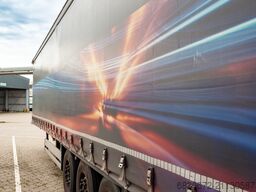 Schmitz Cargobull Trailer verschiedener Bauarten