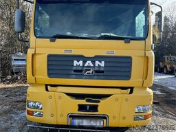 MAN 18.313 Sweeper w/ Bucher Optifant 70 superconstruc