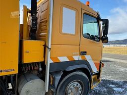 Volvo FM9 4x2 sweeper truck w/ Beam sweeper S7000 superc
