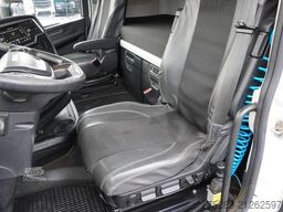 IVECO X-Way 480 AS440XT/P SZM Schubbodenhydraulik