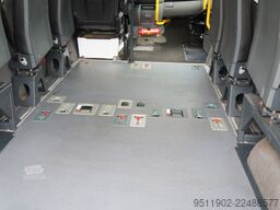 MERCEDES-BENZ Sprinter 313 CDi Rollstuhllift TriFlex air 95KW