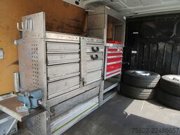 IVECO Daily 29L12V HPI 2.3 16V *3-Sitzer+AHK+Regale*