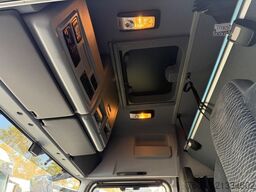 MERCEDES-BENZ Atego 1530 L 7.3m Koffer LBW 1.5t 2 Betten AHK