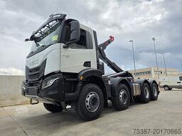 IVECO Trakker