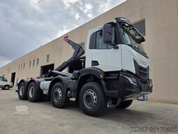 IVECO Trakker