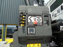 Mercedes-Benz Arocs 2051 + 4X4 + HIAB 302 E6 / JIB 70 X 4 + 1...