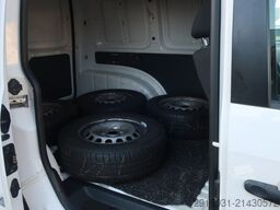 VOLKSWAGEN Nr. 210 Caddy 1.Hand / Klima / 8-Fach bereift