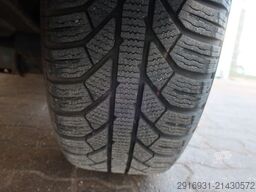 VOLKSWAGEN Nr. 210 Caddy 1.Hand / Klima / 8-Fach bereift