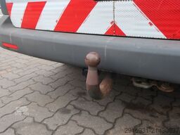 VOLKSWAGEN T5 Transporter Kasten 4Motion/Klima/AHK/FN: 243