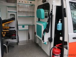 VOLKSWAGEN T5 Transporter Hochdach lang/KTW/Klima/FN: 26