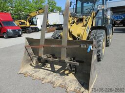 caterpillar 906H2 Radlader, Schaufel + Gabel