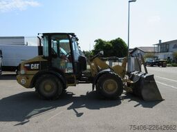 caterpillar 906H2 Radlader, Schaufel + Gabel