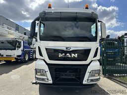 MAN TGX 35.420 8x4-4 TRIDEM PRTISCHE 6m40 + KRAN (2...