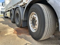 MAN TGX 35.420 8x4-4 TRIDEM + CRANE (26m!) HIAB X-H...