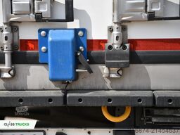 SCHMITZ CARGOBULL SKO FP 60 ThermoKing SLXi 300