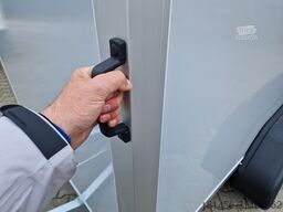 Saris GFK Koffer grau glatte Wände GO 306 154 180 2000 2 Zurrsystem verfügbar