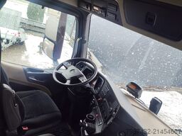 Mercedes-Benz Actros 2551