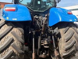New Holland T 7050 AUTO COMMAND