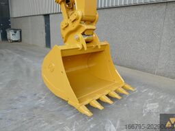 Caterpillar 330FL