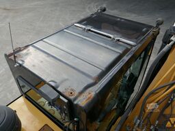 Caterpillar 330FL