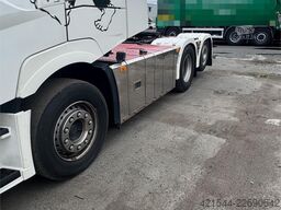 Renault 520 Tractor Unit with Nomek Body – 530 hp!