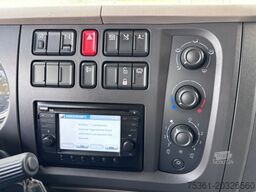 DAF LF 320 Sleeper Cab Pritsche & Plane mit LBW E6