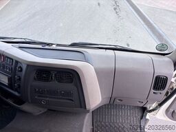 DAF LF 320 Sleeper Cab Pritsche & Plane mit LBW E6