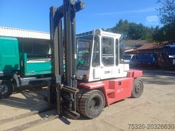 CLARK 7 Tonner Geländestapler