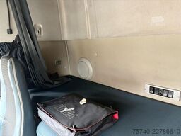 Volvo FM 460 EEV + HMF 2200-- 3X EXT. + REMOTE + HAAK...