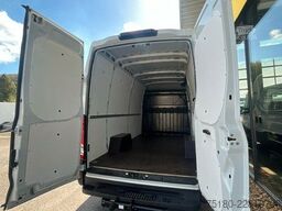 IVECO Daily Kasten 35S14 L Transporter Kastenwagen AHK