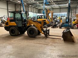 Kubota R 090