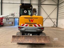 Neuson EW 65 powertilt
