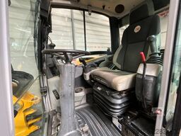 Neuson EW 65 powertilt