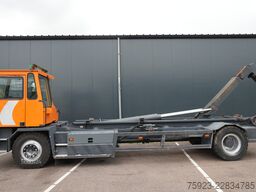 Kalmar TTX182AL terminal truck container hook-arm syst...