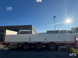 McCauley MAC DF3 Flatbed trailer