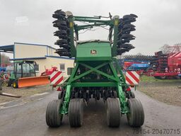 John Deere 750A 6m