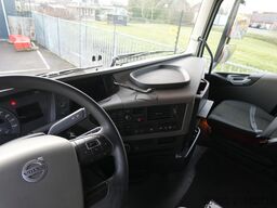 Volvo FH 420 LNG Globetrotter tractor unit
