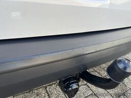VW Transporter 2.0 TDI 90pk L1H1 DC Airco Trekhaak...